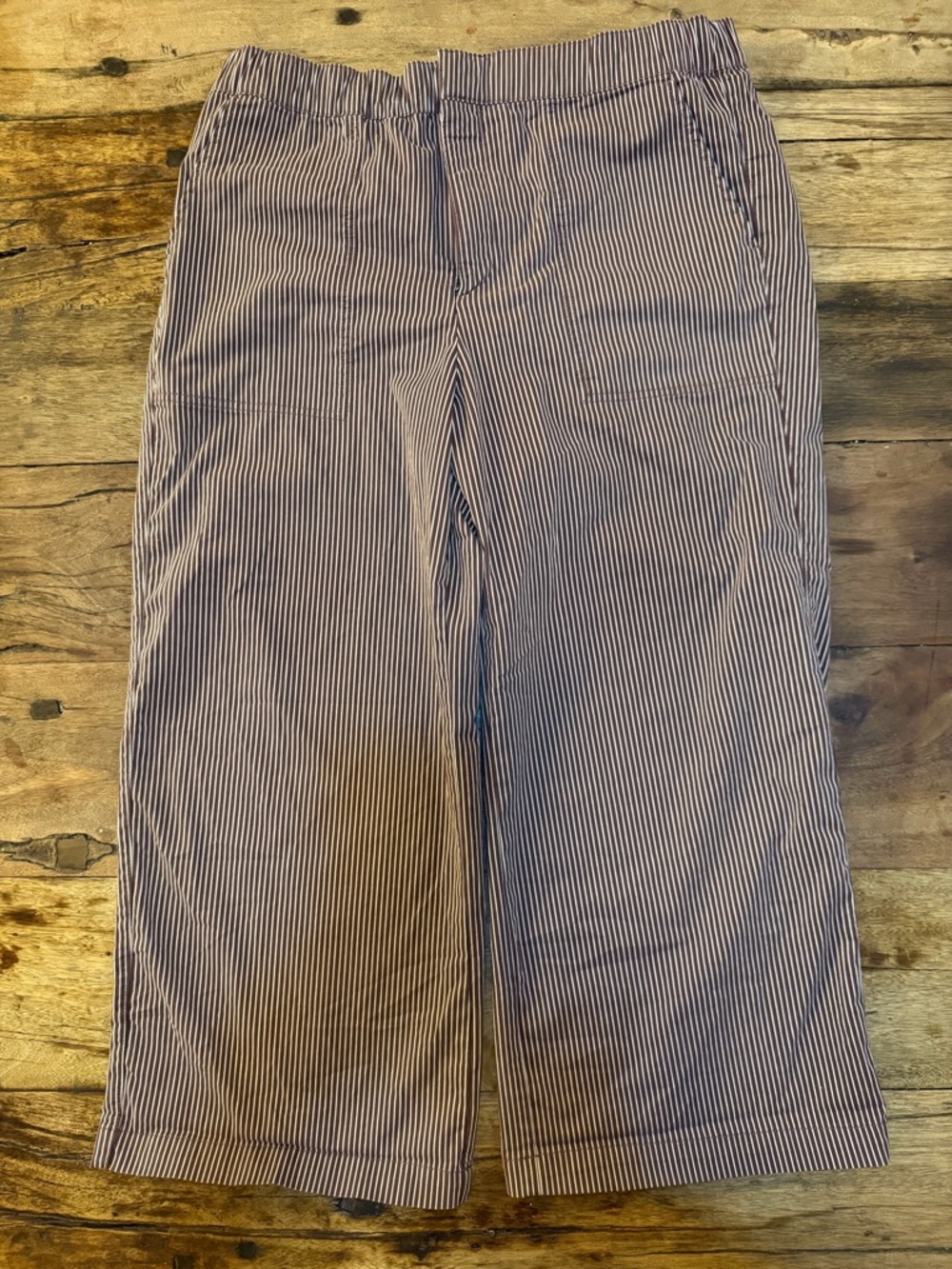 Gap Women's Brown and White Pinstripe Casual Pants-Loose Fit-XL